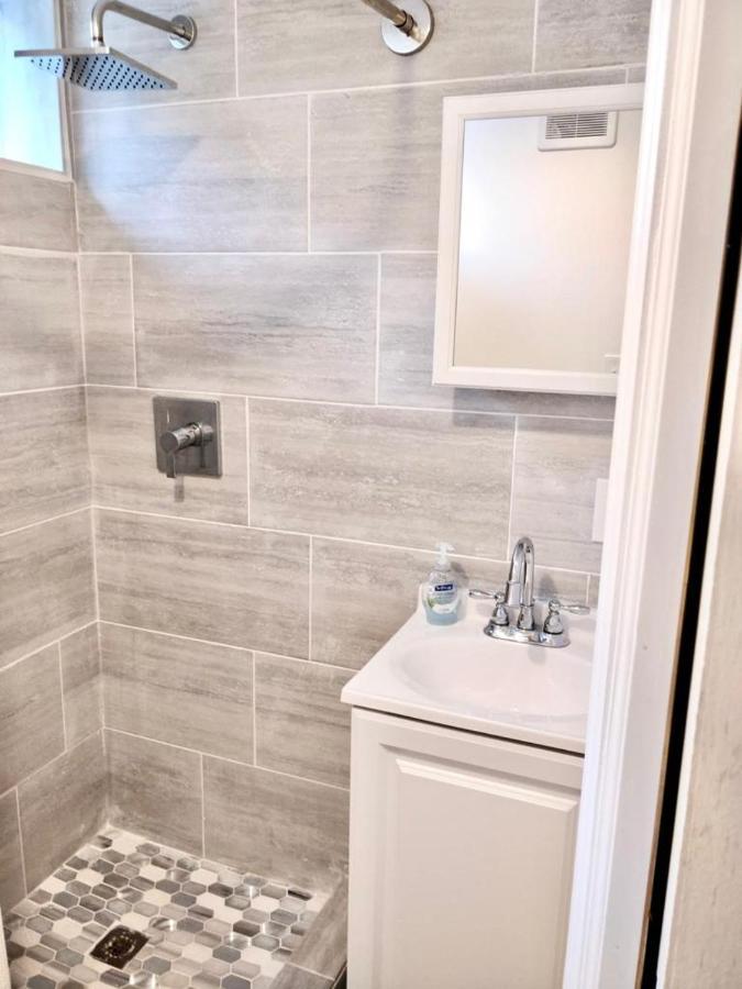 Two Fully Equipped Apartments And A Studio 5 Miles From The Beach 圣彼得堡 外观 照片